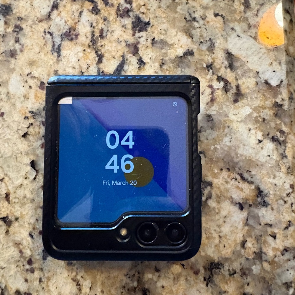 Samsung Z 5 with Dual Camera Window - Black